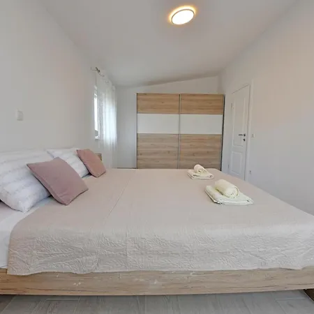 New Bibaj - 350m Strand, Beach, *
