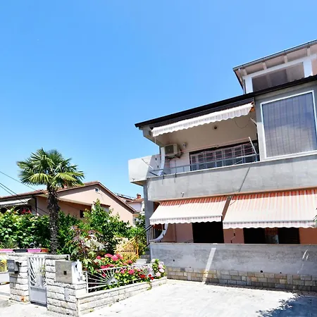 아파트 New Bibaj - 350m Strand, Beach, 포레치